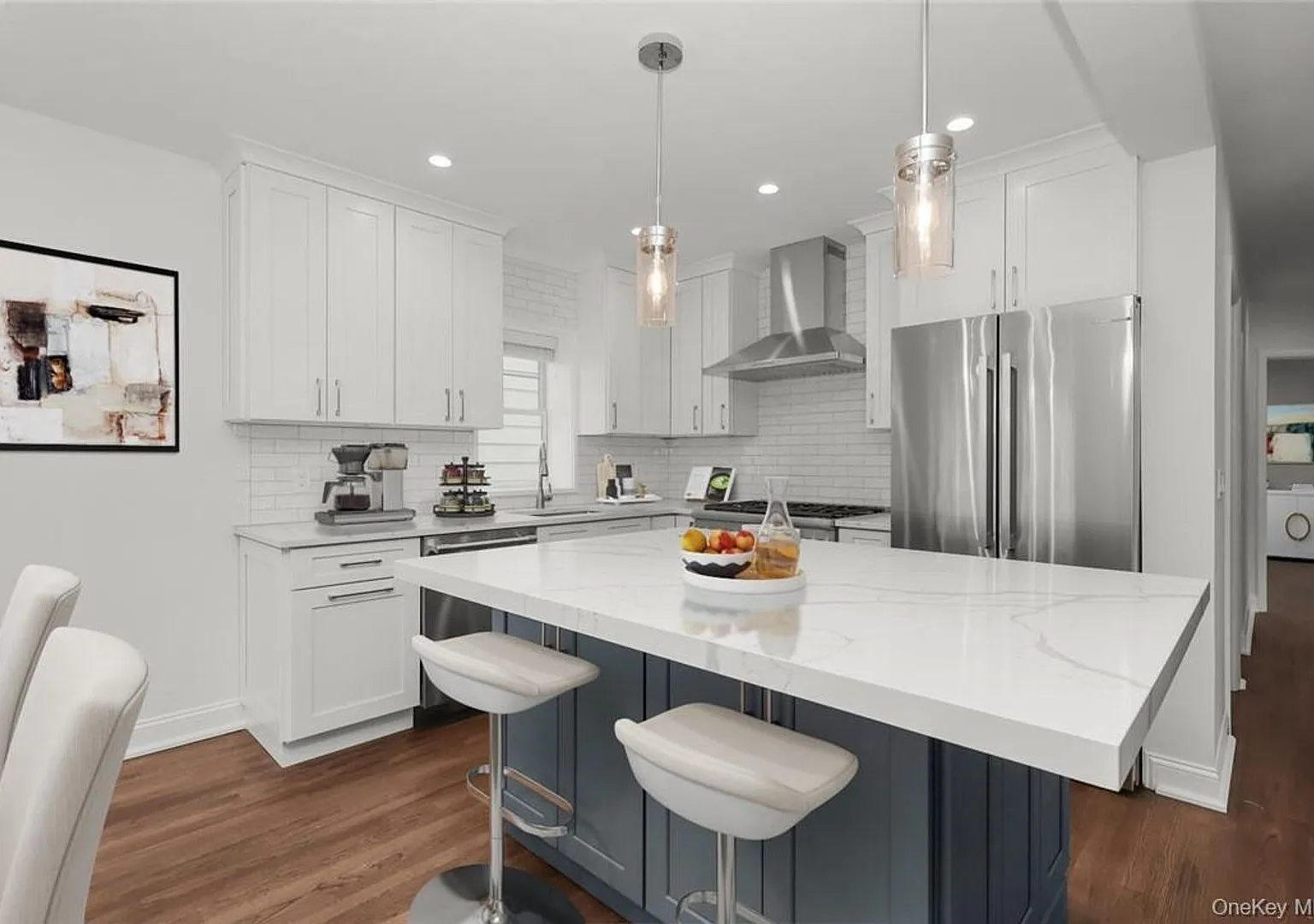 3 bed, 2.0 bath, 1446 sqft, $5,800 — Photo 2