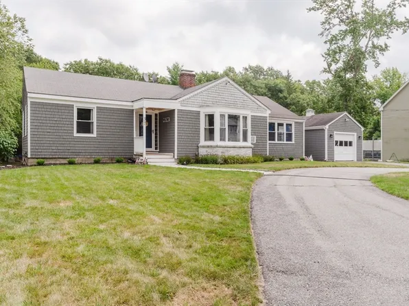 37 Prescott St, Attleboro, MA 02703