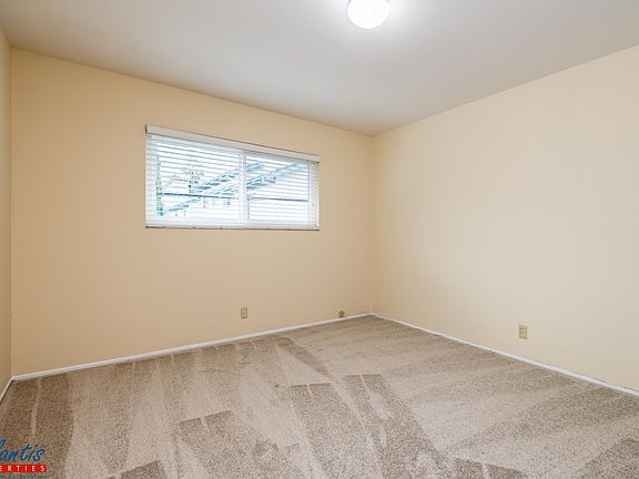 4th image of 824 Maryann Dr APT 3