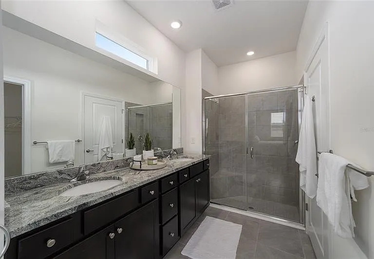 4110 NW 44th Cir — Photo 15