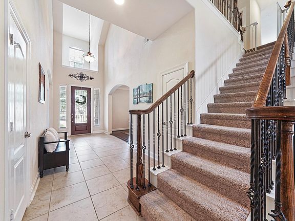 4th image of 6135 Gatewood Manor Dr