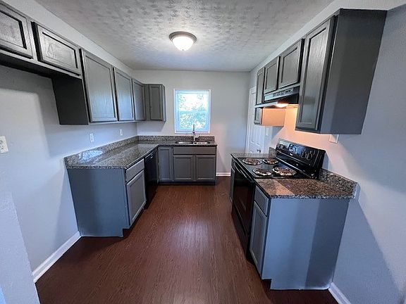5530E30thKitchen_08282022