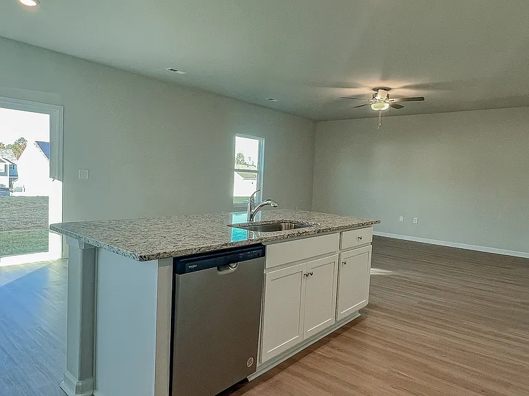 2242 Transatlantic Ave — Photo 7