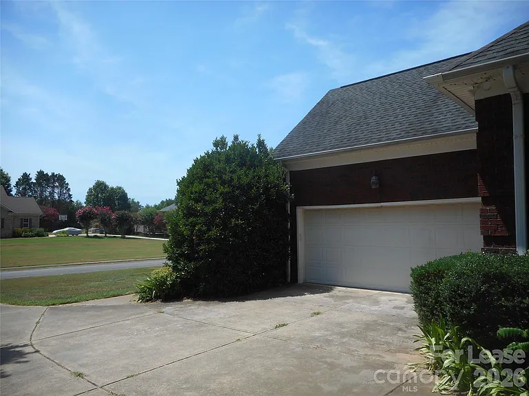 3088 Ancestry Cir — Photo 34