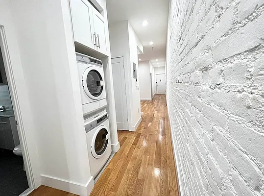 Rented by EastMount Realty LLC | media 6