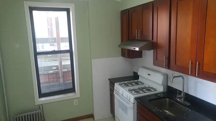 Rented by Downtown Mgt & Realty LLC | media 16