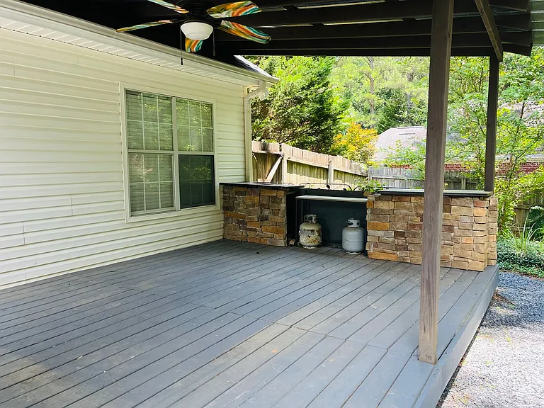 145 Riverside Dr — Photo 46