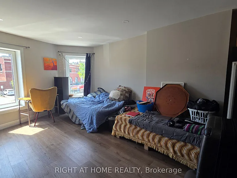357 Keele St — Photo 6