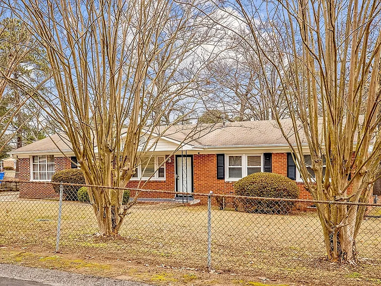 6132 Dandy Loop Rd — Photo 3