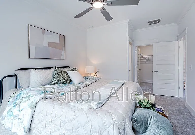 153 Collin Pl #16 — Photo 16