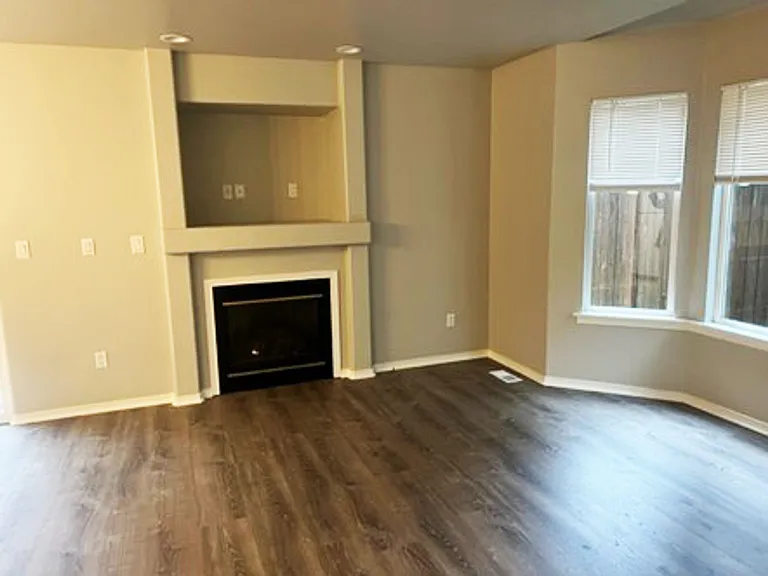 1008 Sunset Blvd NE #B — Photo 5