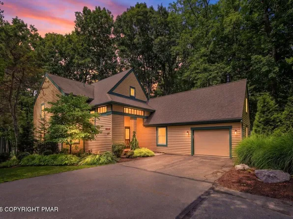 102 Fox Run Rd, Canadensis, PA 18325