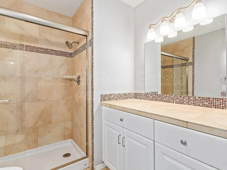 1918 E Palmcroft Dr — Photo 24