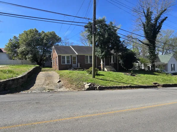 313 W Poplar St, Pulaski, TN 38478
