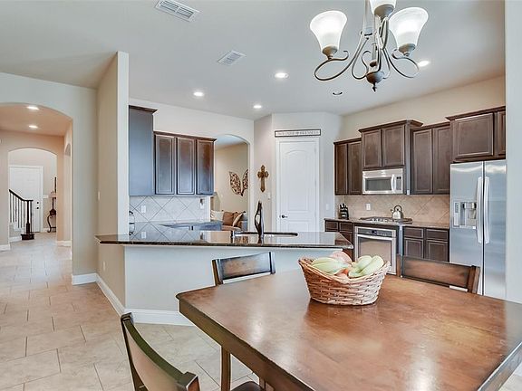 3rd image of 4506 Plumeria Dr