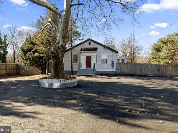 2810 Panther Rd, Vineland, NJ 08361