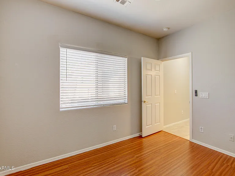 2043 N Holguin Way — Photo 15