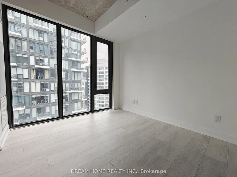 47 Mutual St #2302 — Photo 16