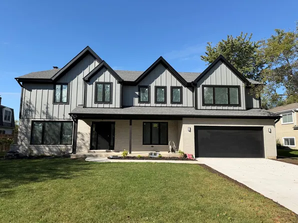 1031 Juniper Pkwy, Libertyville, IL 60048