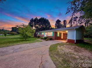 425 Bost Rd, Morganton, NC 28655