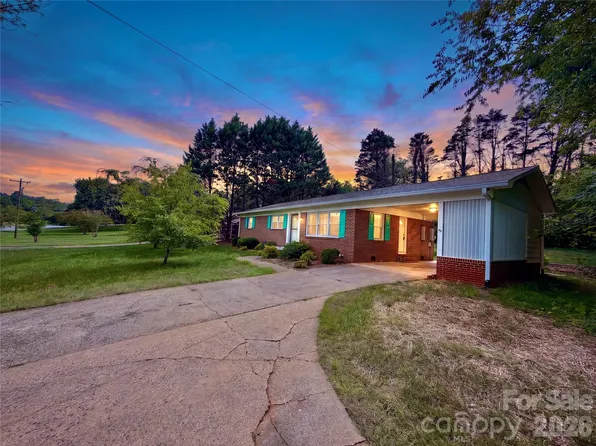 425 Bost Rd, Morganton, NC 28655
