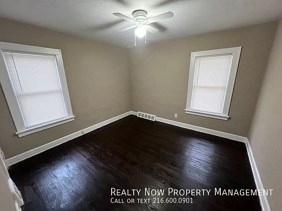 3rd image of 872 Helmsdale Rd Unit 2