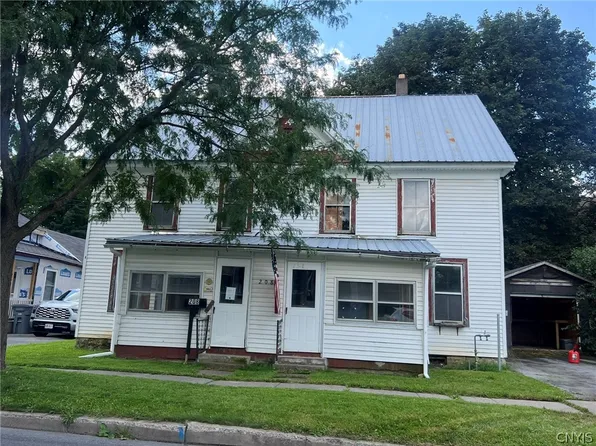 208 Academy St, Watertown, NY 13601