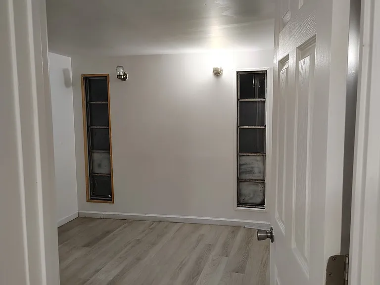 Country Manor Ln — Photo 18