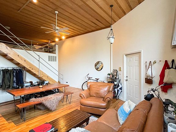 3rd image of 1835 W Thomas St #1F