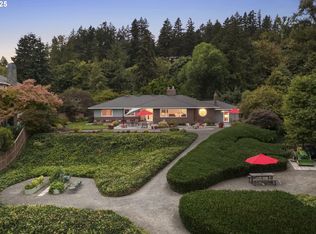 251 Stampher Rd, Lake Oswego, OR 97034