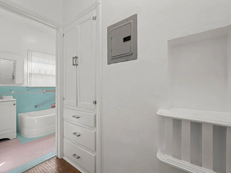 4172 & 4178 S Leimert Blvd — Photo 18