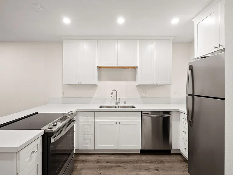1100 Leff Street — Photo 18