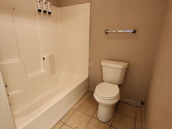 4th image of 3745 Frontera Cir