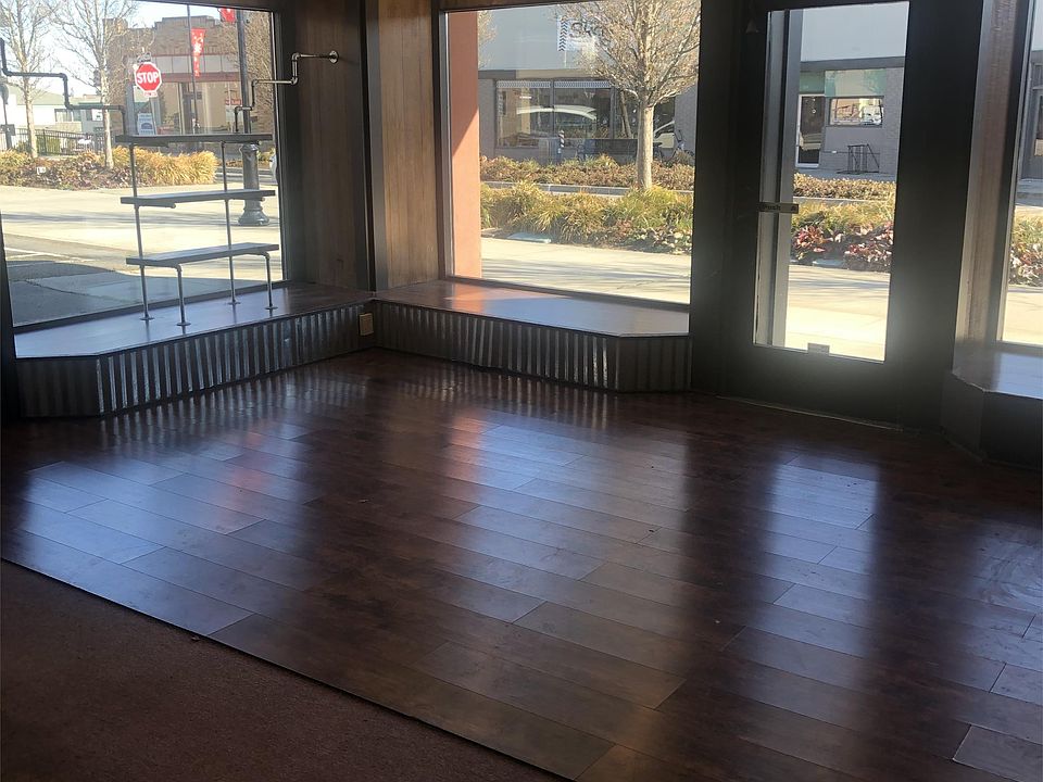 1st image of 720 SE Pioneer Way Ste 2