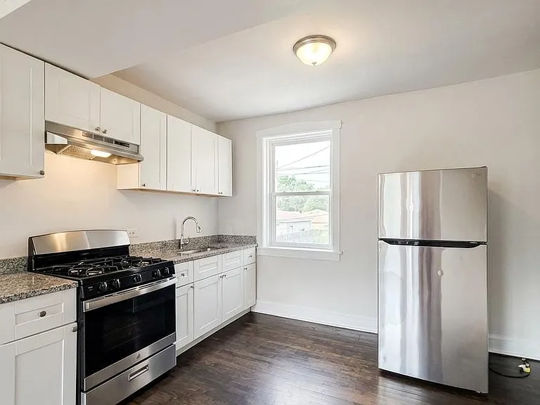3636 W Iowa St #1R — Photo 1