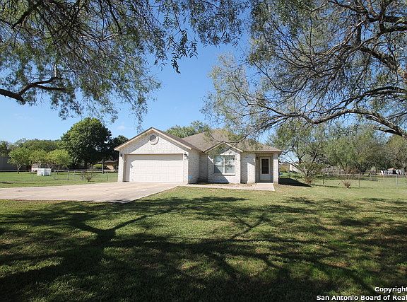3rd image of 3615 Oma Dr