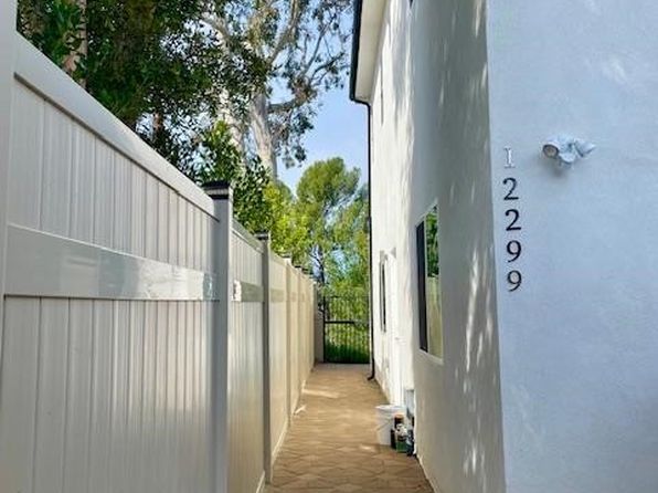 12299 Woodley Ave