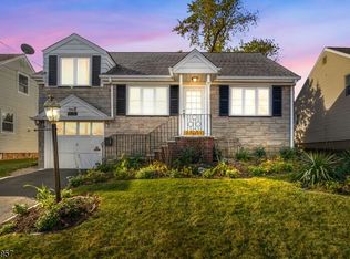33 Lockwood Dr, Clifton, NJ 07013
