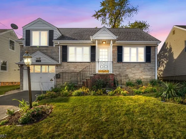 33 Lockwood Dr, Clifton City, NJ 07013