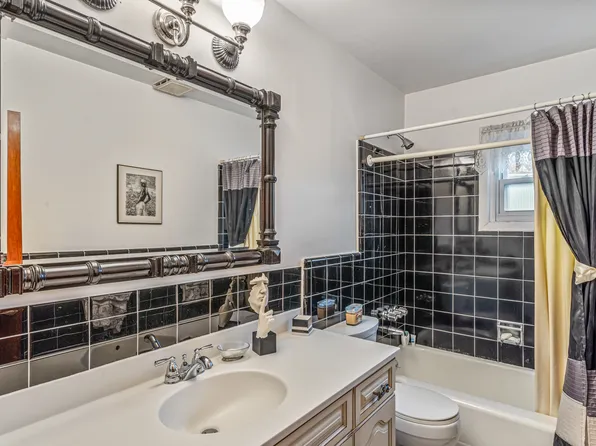 86-79 Pinto Street image 13 of 25