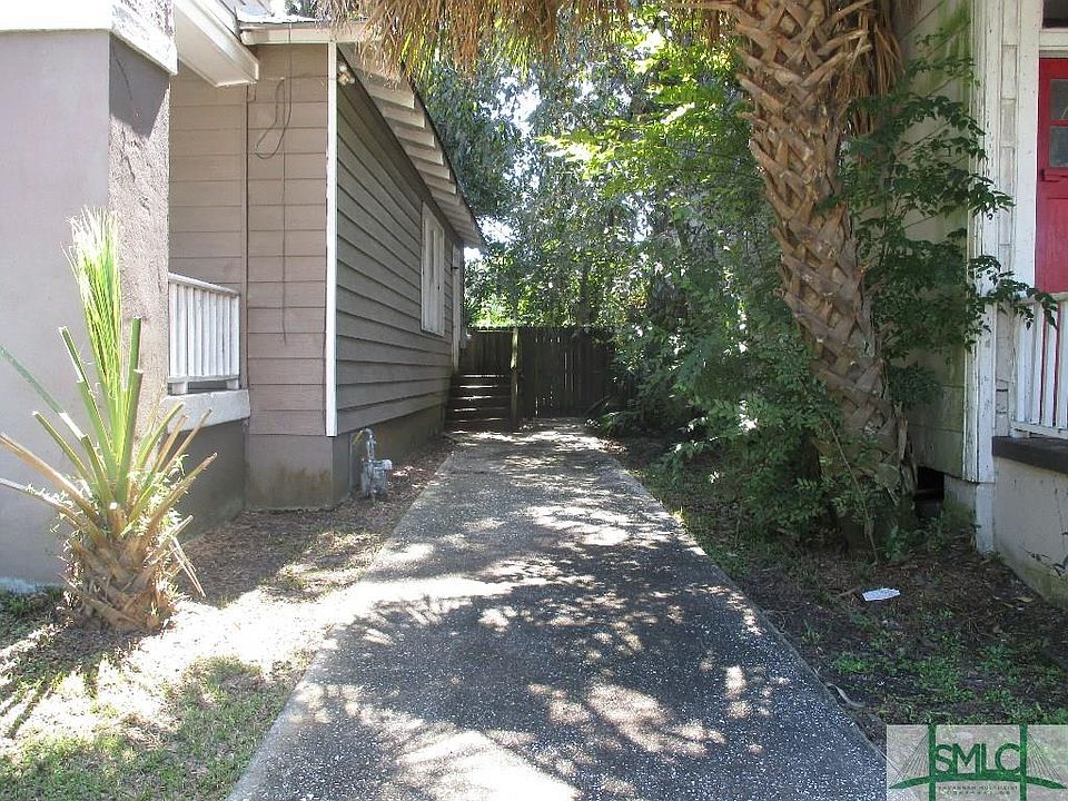 2nd image of 1107 E 42nd St