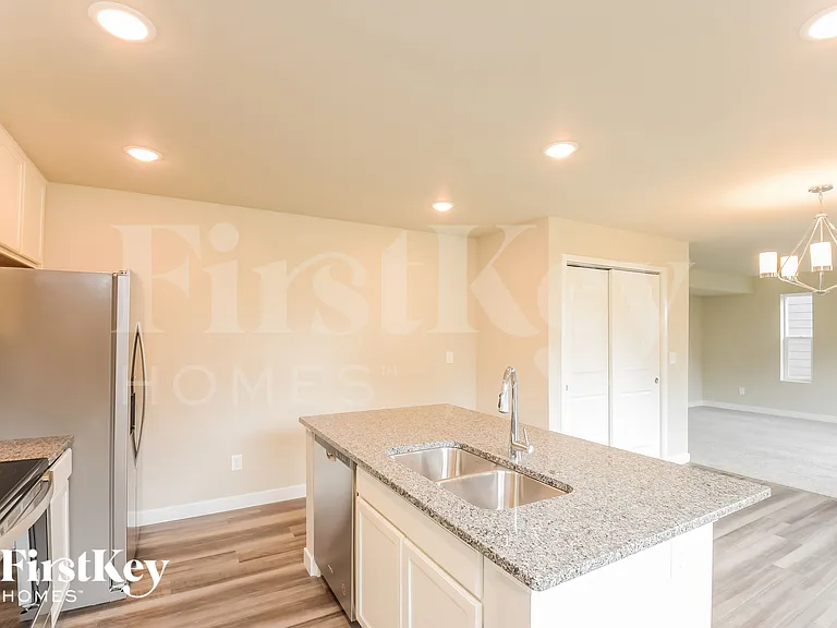 10645 Luneth Dr — Photo 7