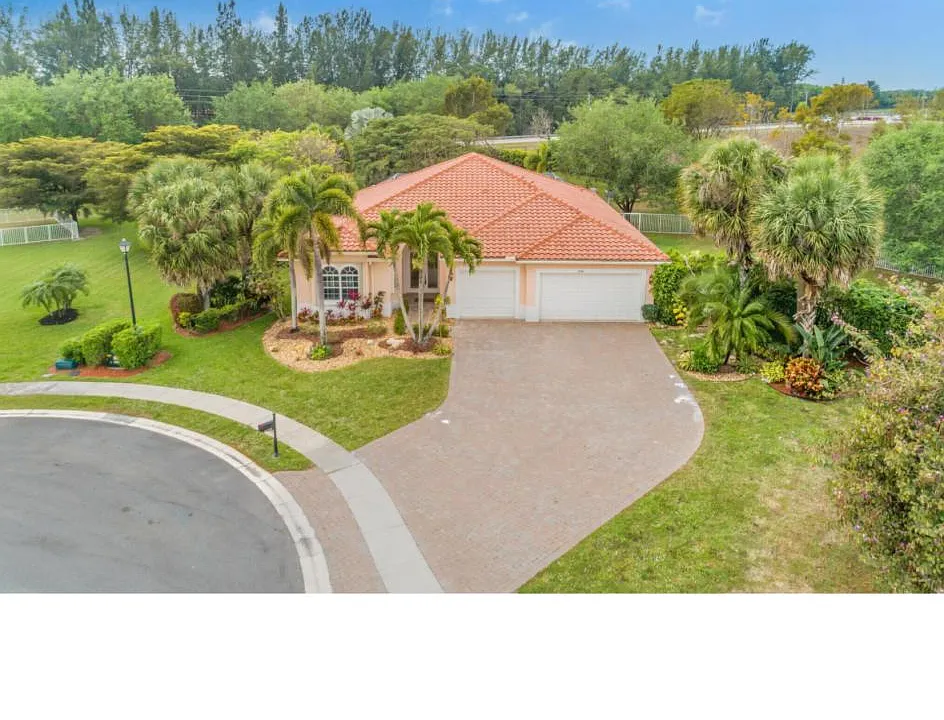 3744 Isles Vista Blvd
