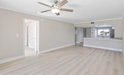 5th image of 152 Cypress Way E #1206