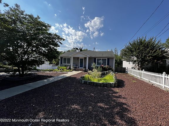 3rd image of 716 Baltic Dr