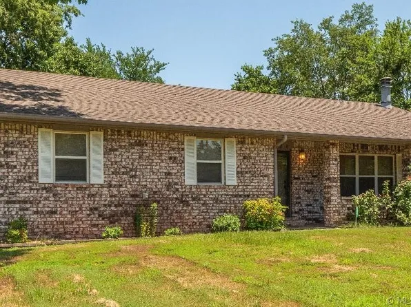 1528 S 5th St, McAlester, OK 74501
