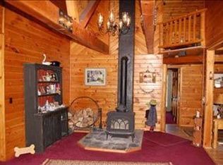 1369 W Galway Rd, Hagaman, NY 12086