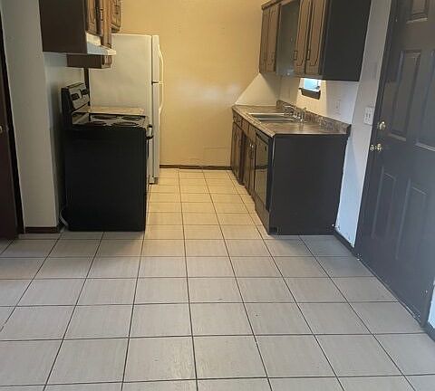 5th image of 1205 Rolling Stone Dr