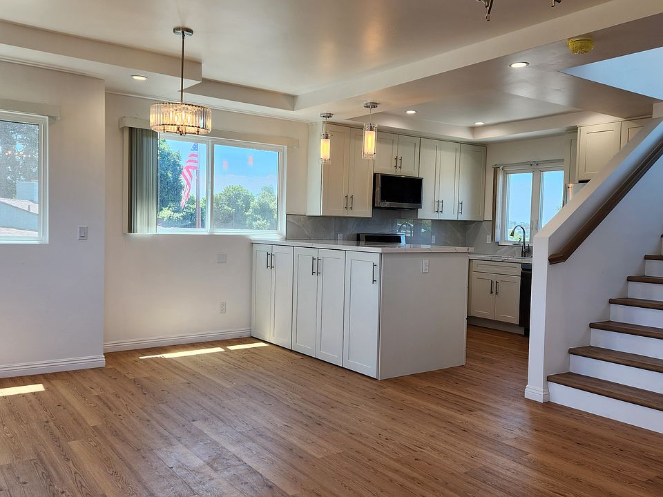 1st image of 2838 Clairemont Ct