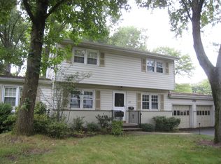120 Edgewood Dr, Florham Park, NJ 07932